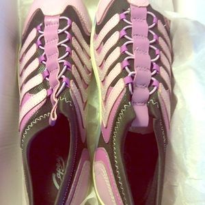 Capezio “snakespine” dance sneaker